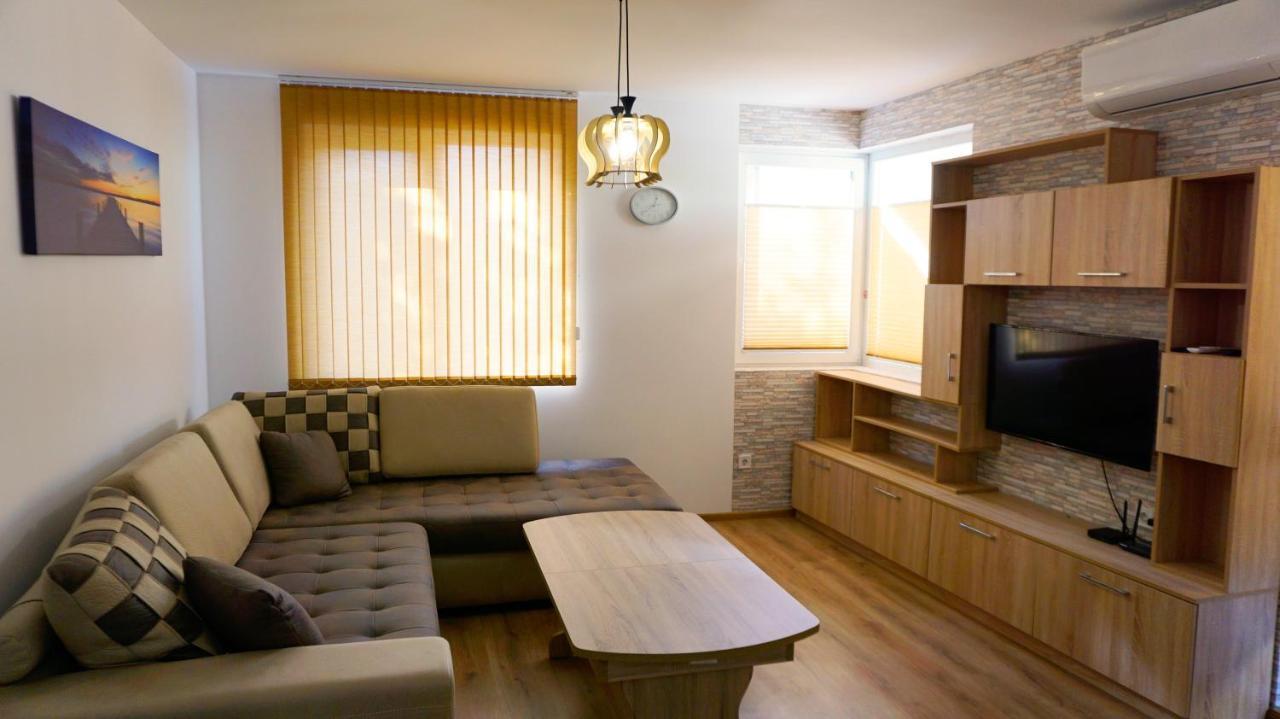 Апартамент Далия - Apartment Dalia Várna Kültér fotó